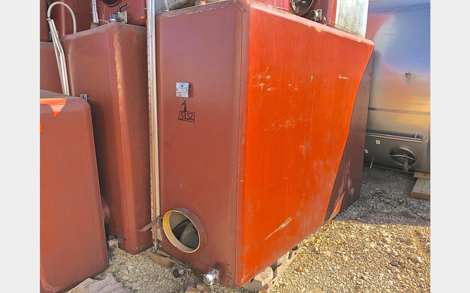 Cuve Fonquerne Sa Capacit&eacute; 5350 L