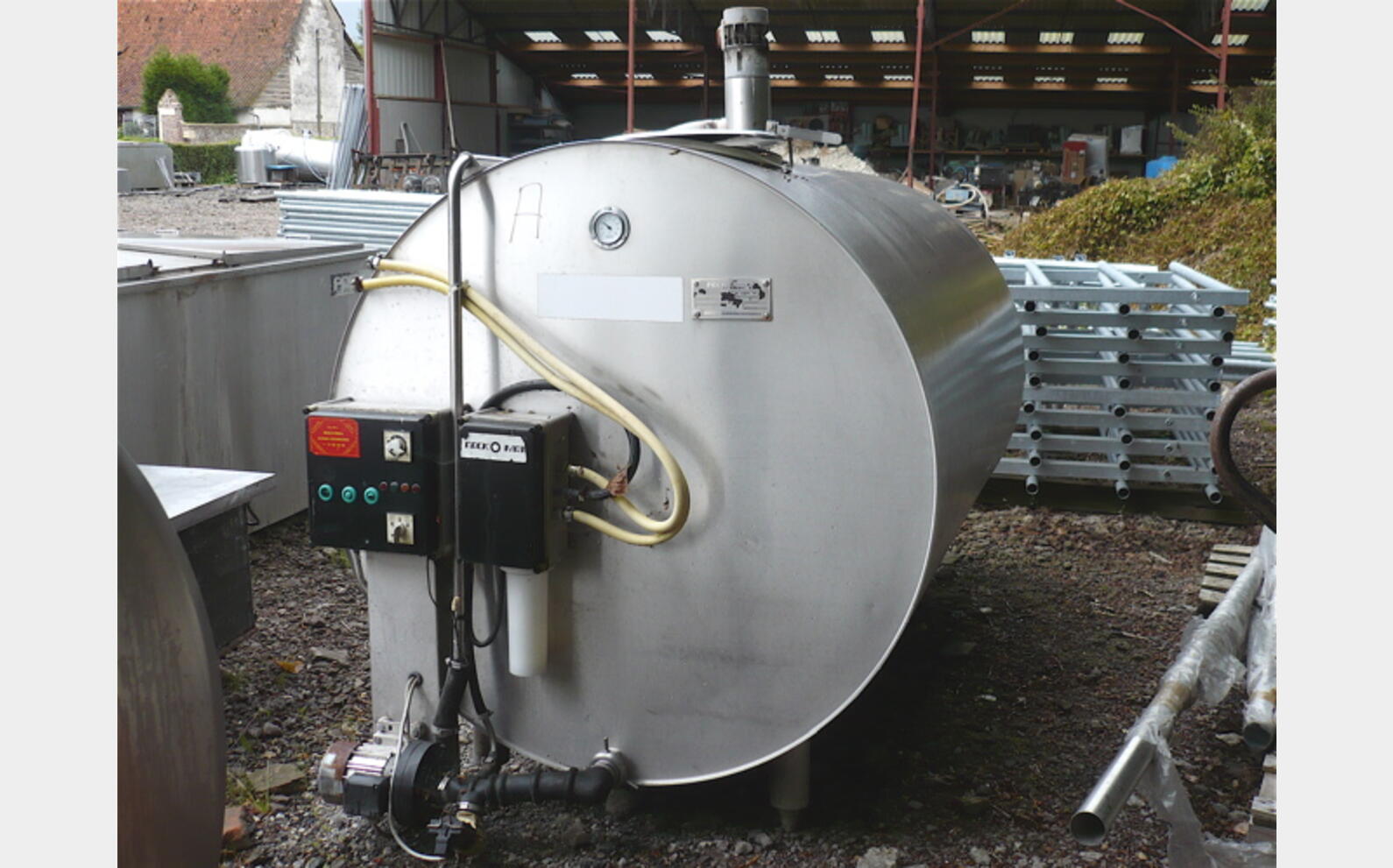 Cuve stockage INOX isol&eacute;e Volume : 2.000 litres