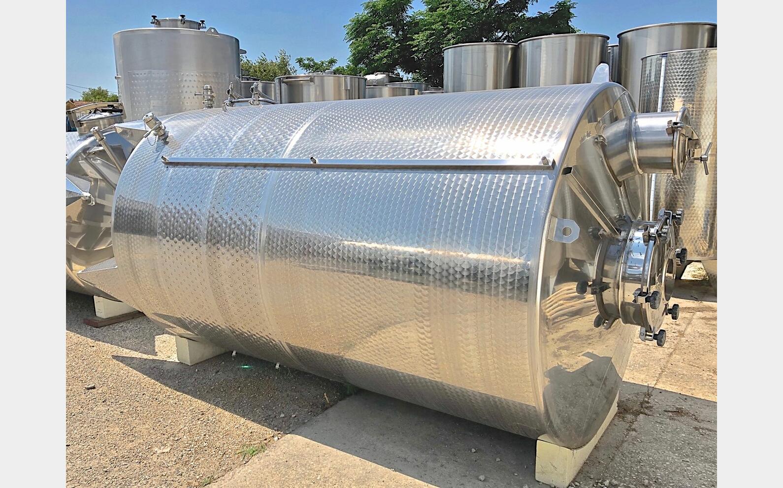 CUVE INOX FERMEE MATERIEL NEUF