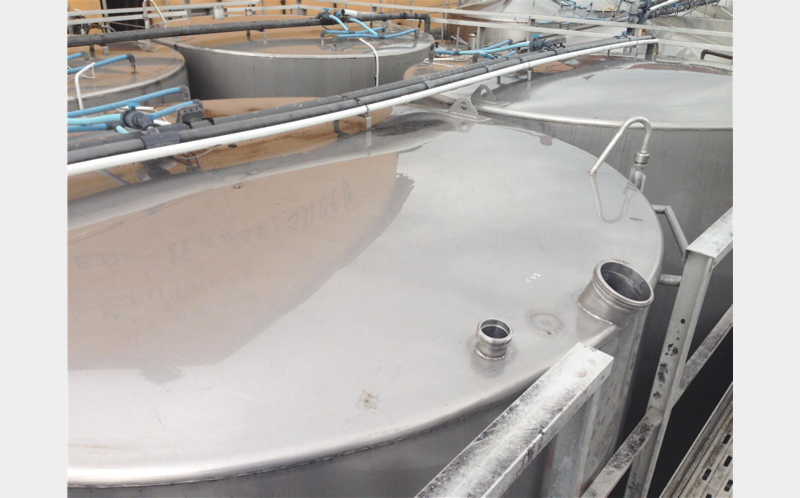Cuve stockage INOX 316 sur socle Agroalimentaire Marque : PIERRE GUERIN
