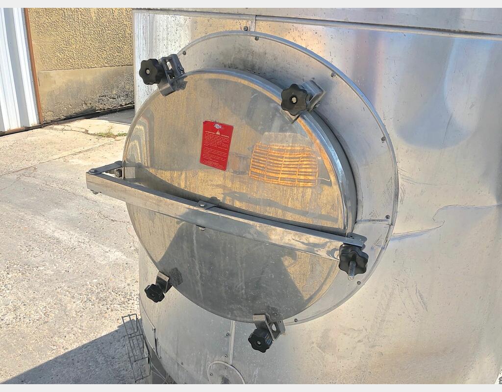Insulated stainless steel storage tank - Volume: 3.000 liters
