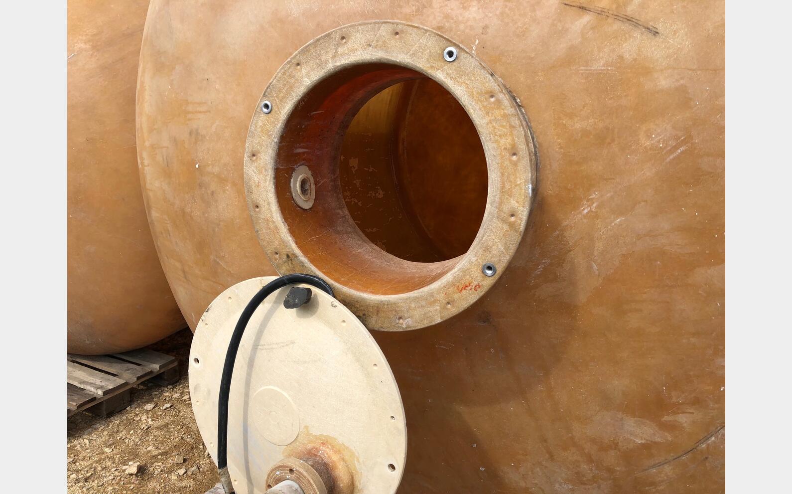cuve fibre de verre verticale Marque : VETRORESINA de 150 hls