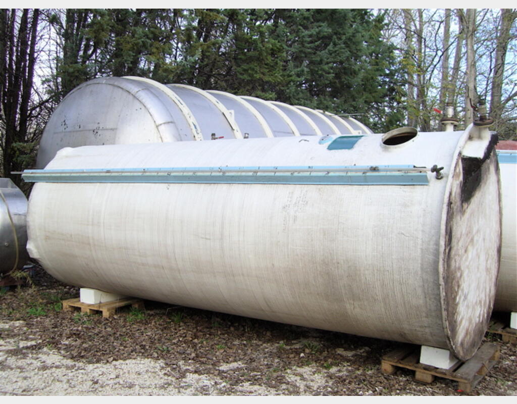 Cuve de stockage en polyester de 140 hls - Verticale fond plat
