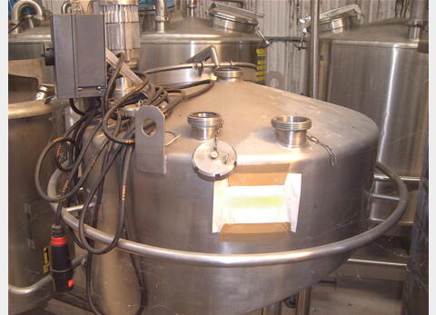 cuve inox 316L agit&eacute;e de 300 litres