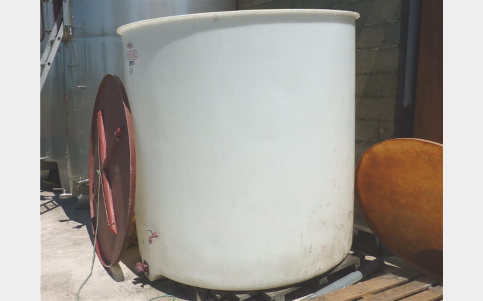 cuve stockage PEHD Volume : 48 hecto (4800 litres) Avec couvercle