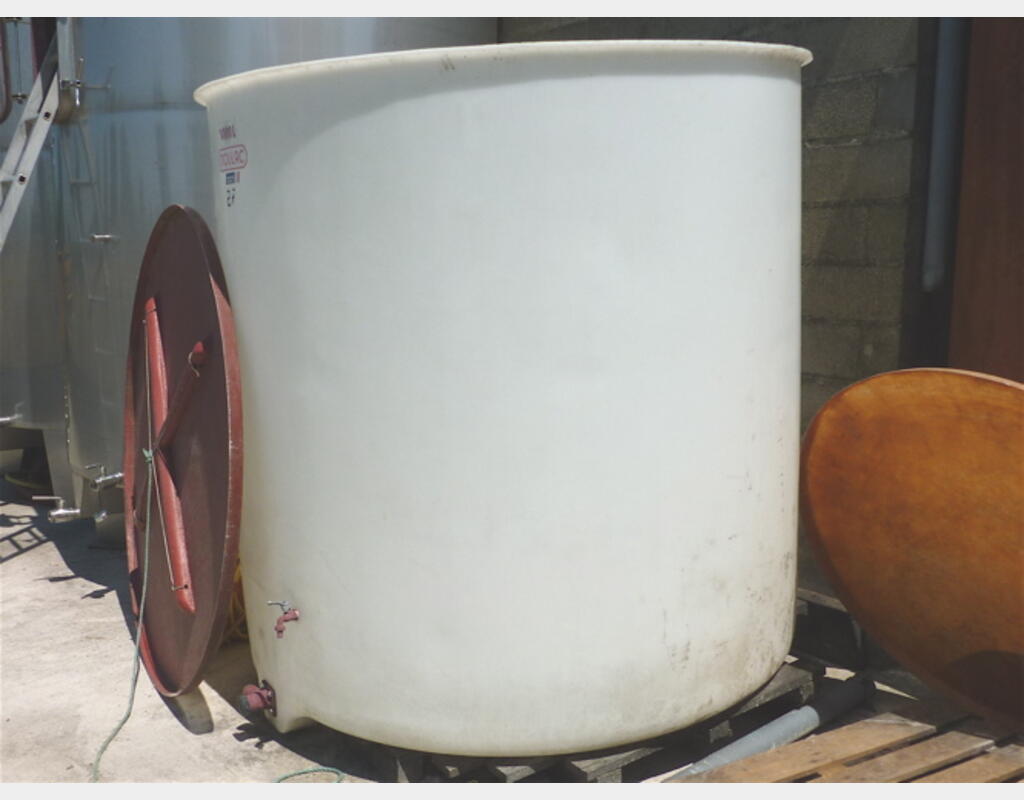 cuve stockage PEHD Volume : 48 hecto (4800 litres) Avec couvercle