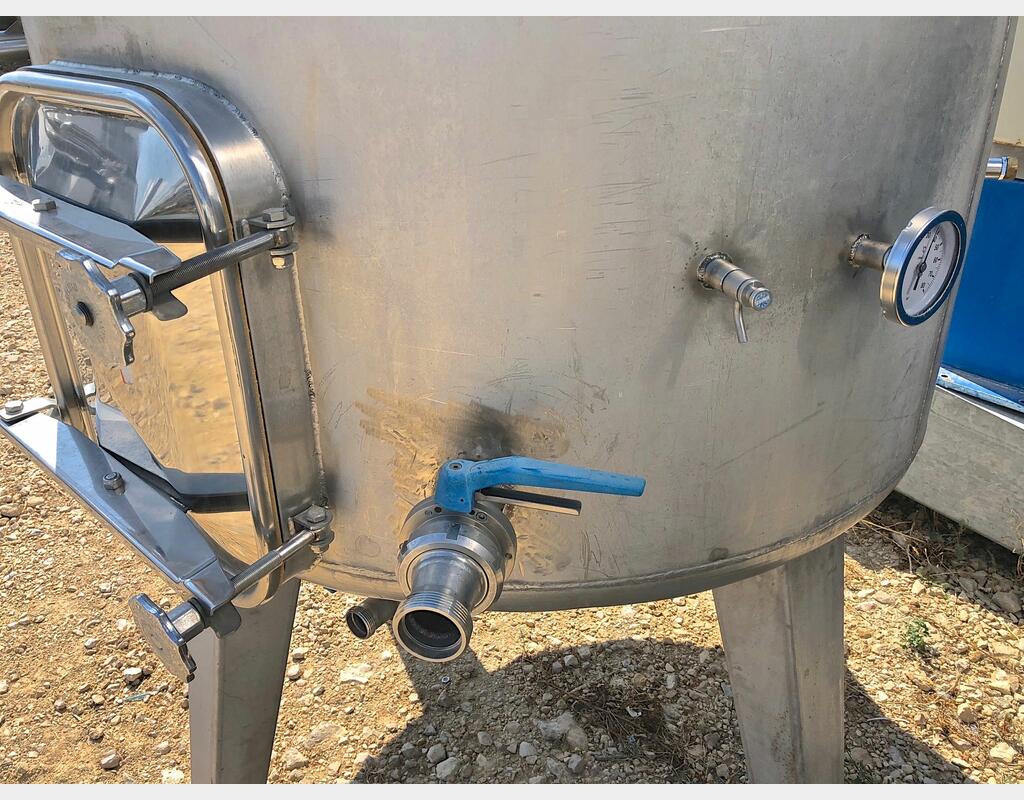 Cuve inox chapeau flottant - Volume de 2000 litres (20 hls)