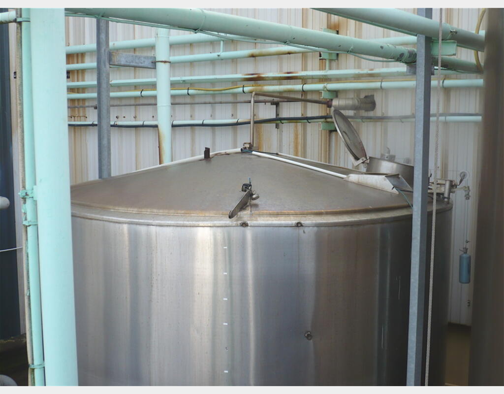cuve de stockage INOX 304 de 20 m3 - cylindrique verticale sur pieds