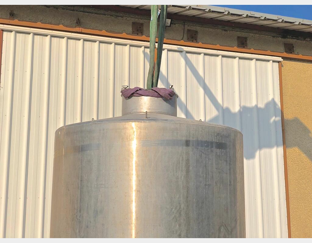 Cuve de stockage, INOX 304 - fermée de 40 HLS (4000 l)