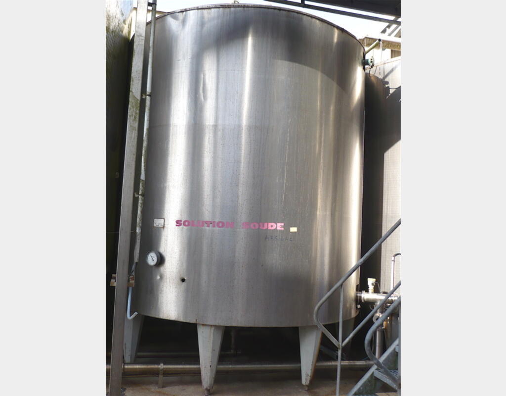 cuve de stockage INOX 304 volume : 20.000 litres marque PIERRE GUERIN