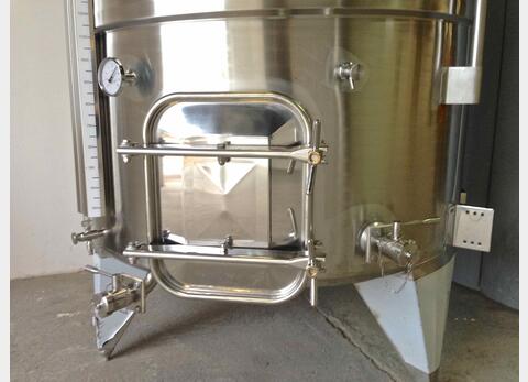 Cuve inox chapeau flottant - Volume de 2300 litres (23 hls)