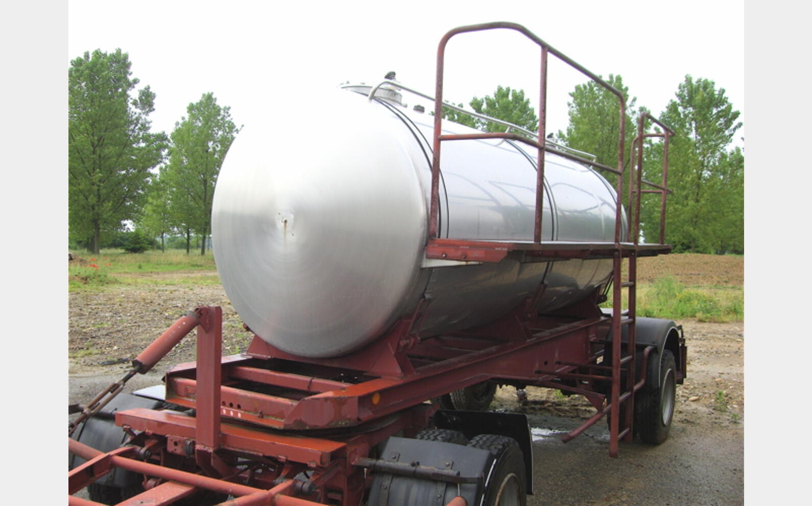 Citerne Inox 304 sur roues 2 x 3.000 Litres