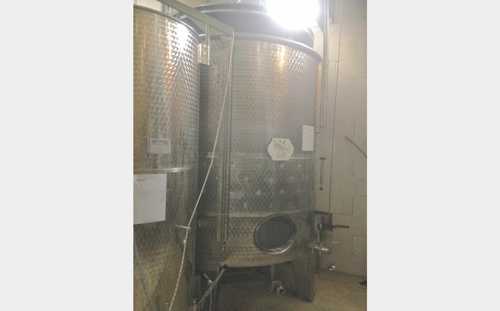 Cuve inox &agrave; chapeau flottant