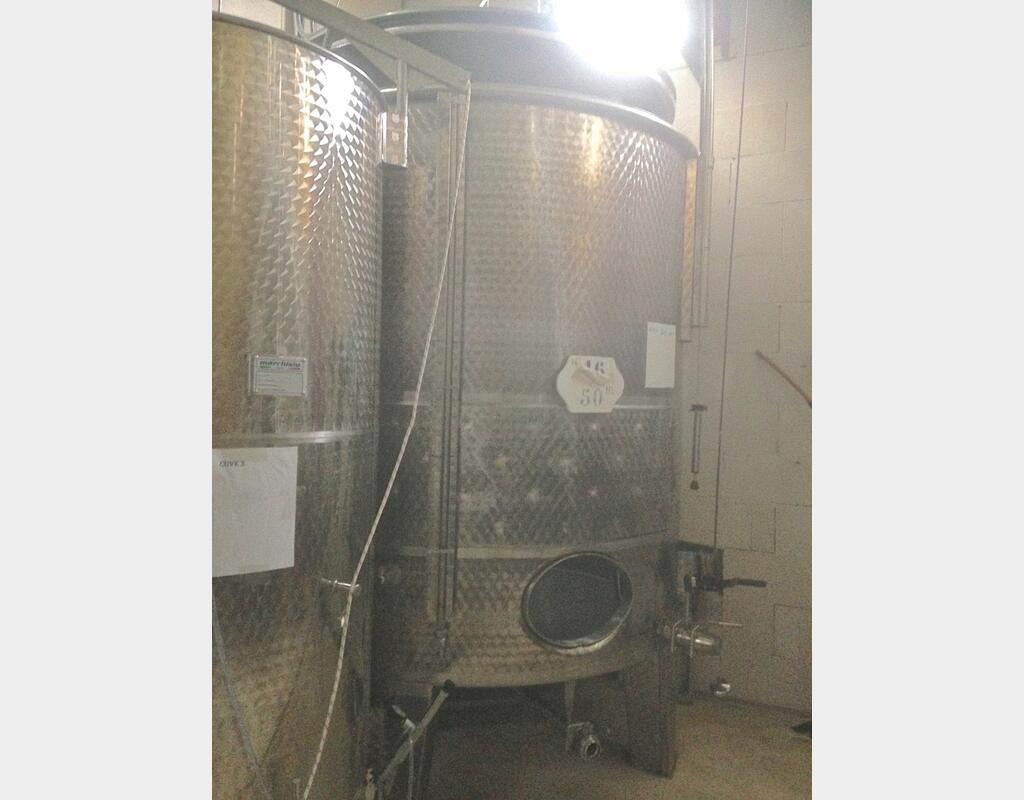 Cuve inox &agrave; chapeau flottant