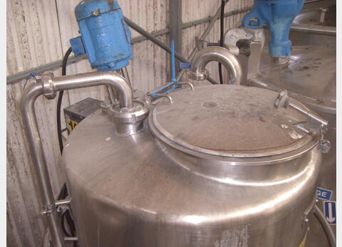 1 cuve inox 316L agit&eacute;e de 316 litres