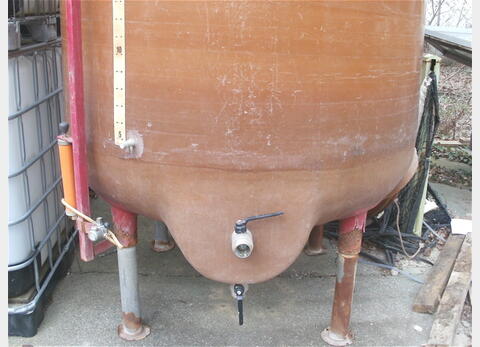 Cuve chapeau flottant en polyester - Volume : 50 hecto (5000 litres)