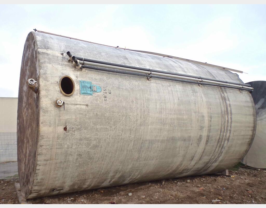 Cuve de stockage fibre de verre - Fond plat sur radier