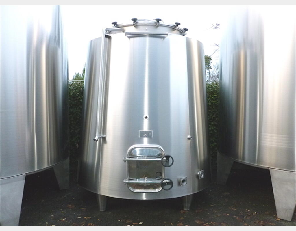 Cuve INOX 316L circuit coquillé isolée - Volume : 44 HL (4400 litres)