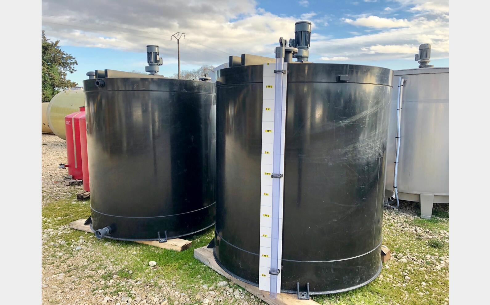 Cuve PEHD de 5000 L avec agitation