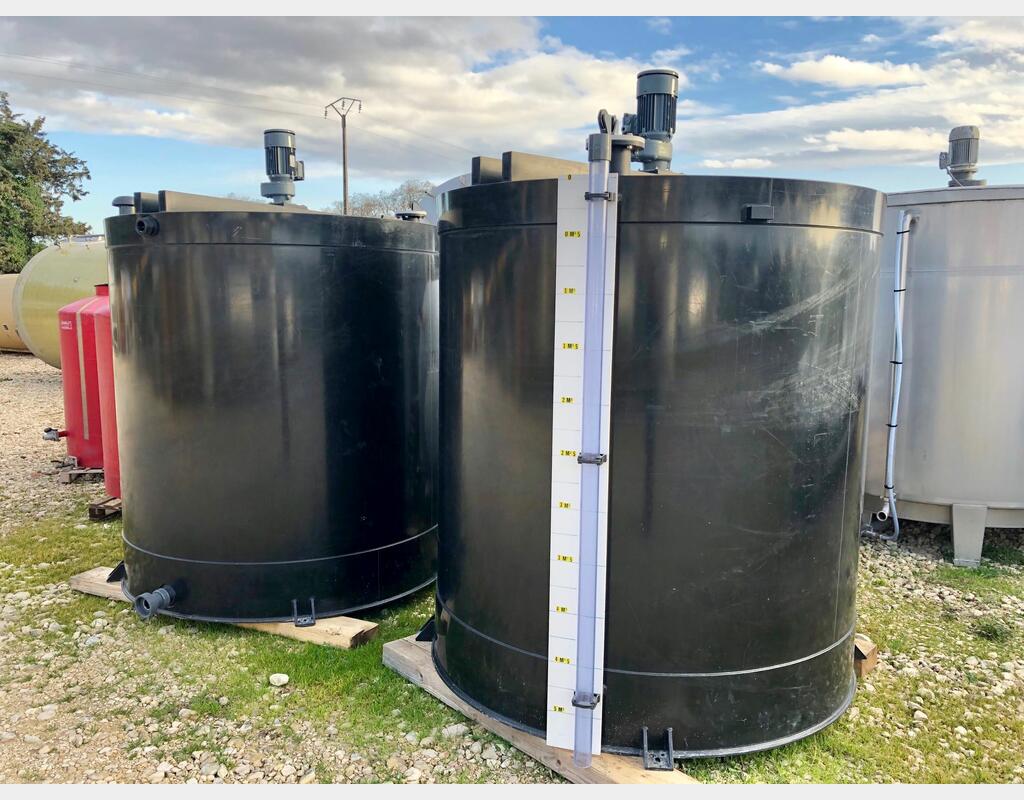 Cuve PEHD de 5000 L avec agitation