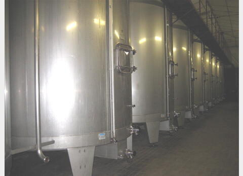 Cuve vinification INOX 304 Volume : 33500 litres (335 hecto)