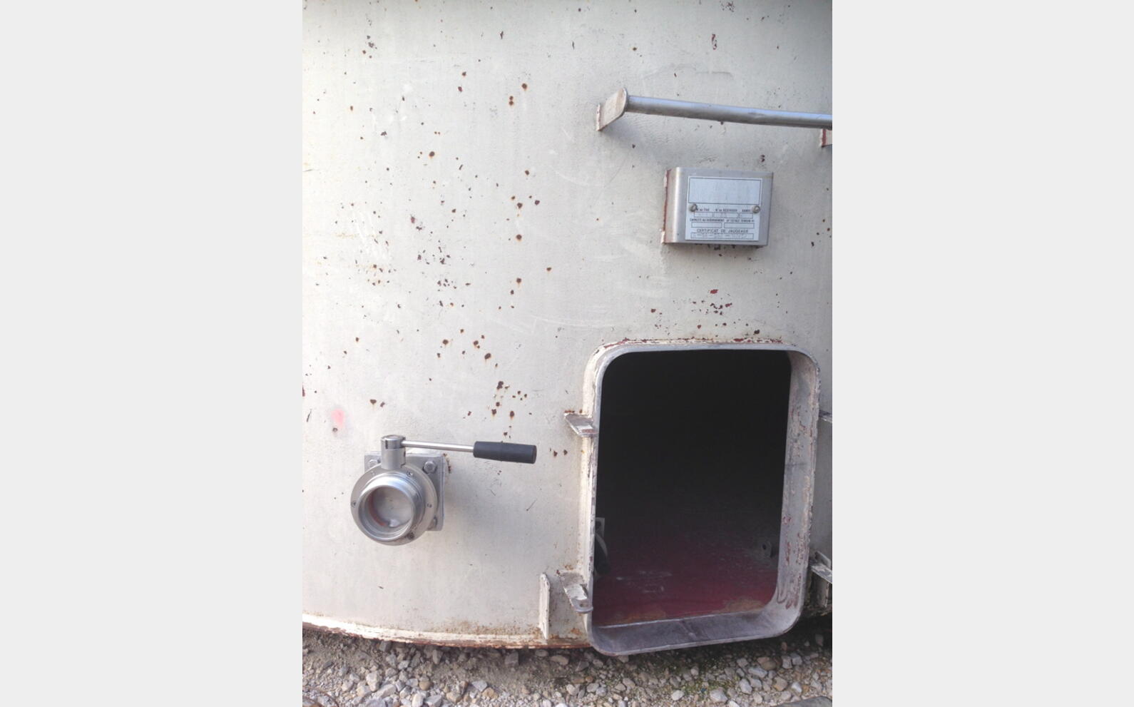 Cuve Acier Emaill&eacute; fond plat Volume : 260 hecto (26000 litres)