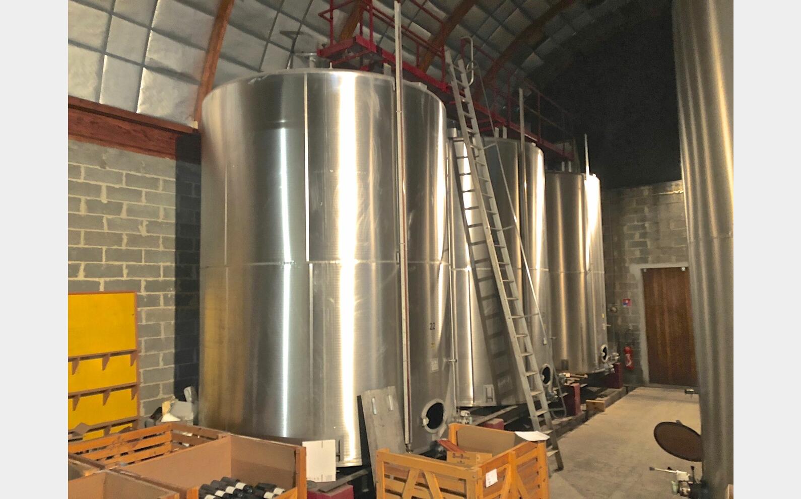 cuve inox cylindrique Volume : 32000 litres (320 hls)