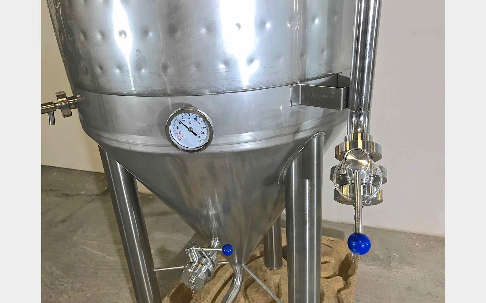 304 stainless steel tank - Cylindro-conical 6.4 HL (640 liters) ARSILAC
