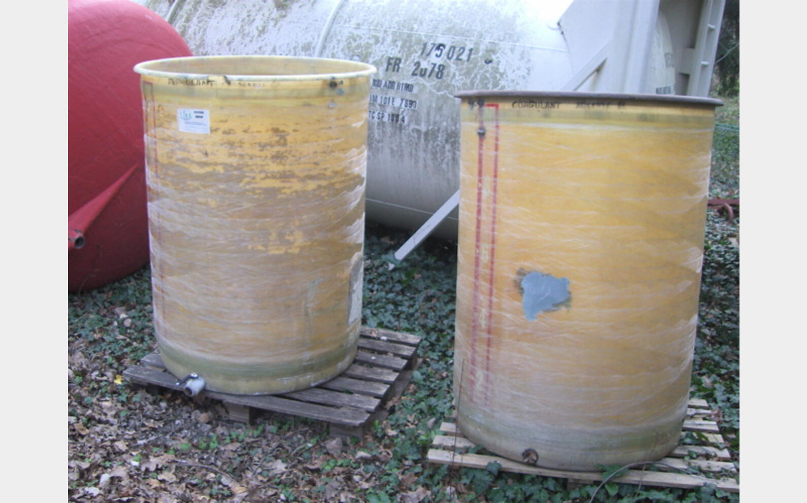 Cuve fibre cylindrique verticale - Ouverte , fond plat