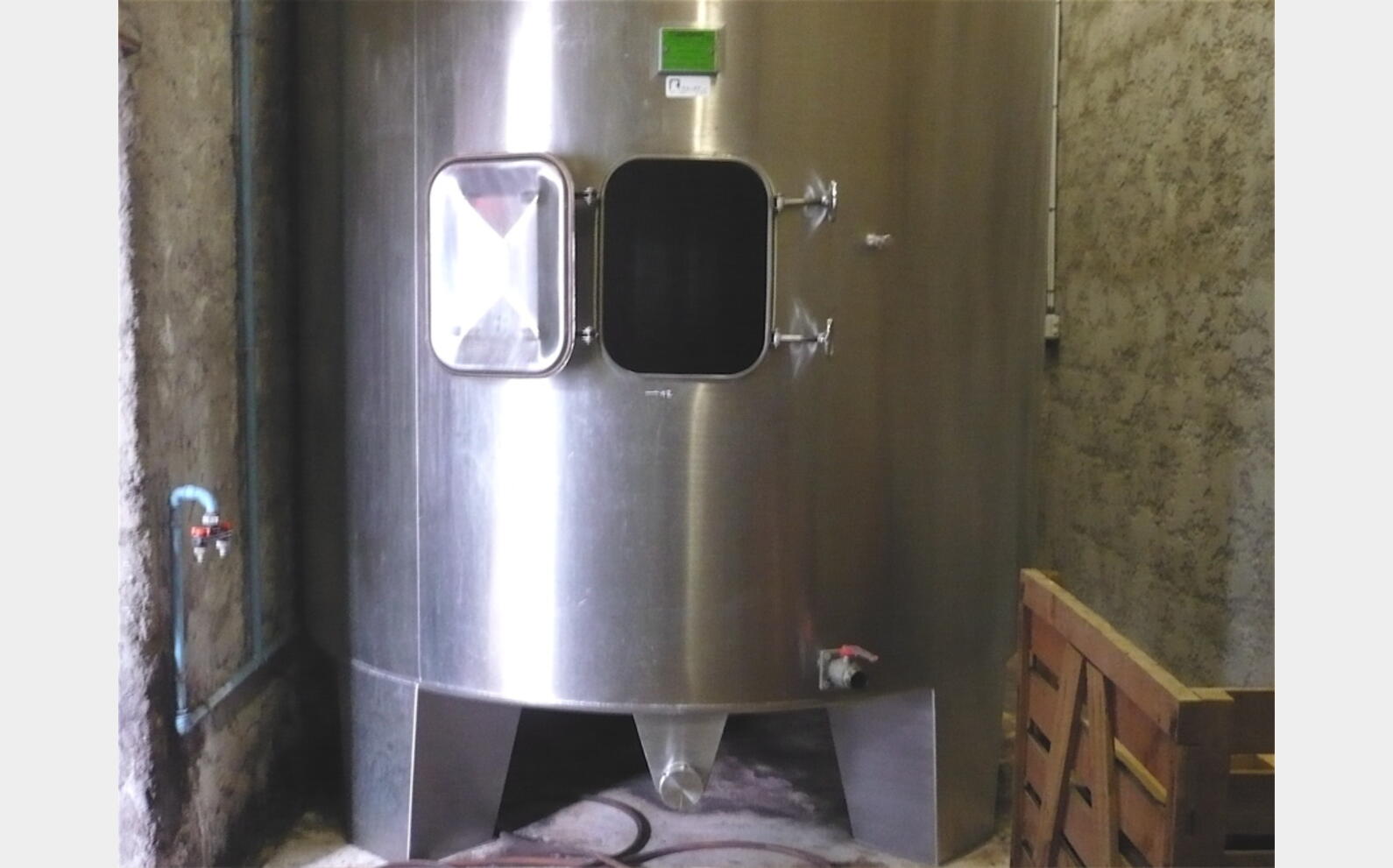 cuve de stockage INOX 304 provenance vinicole, marque DABRIGEON