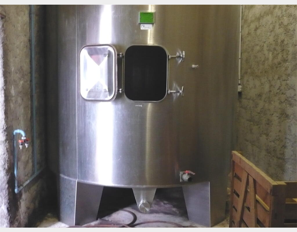 cuve de stockage INOX 304 de 150 hls - cylindrique verticale sur pieds
