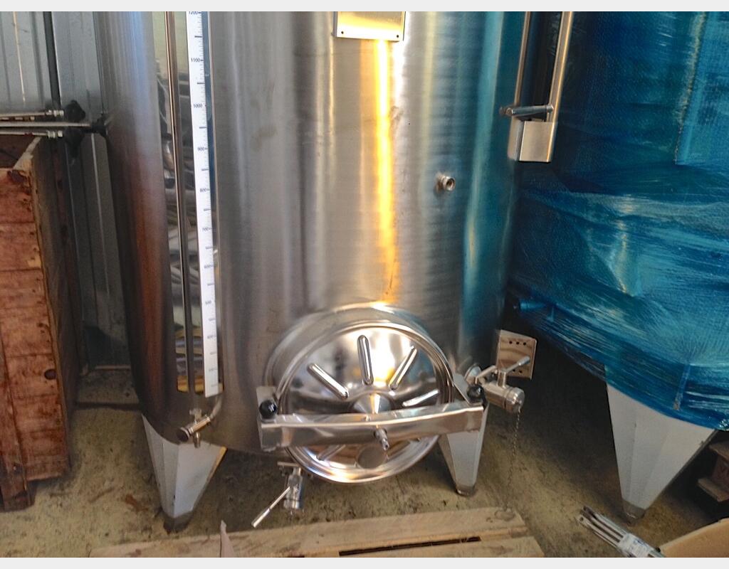 Cuve Inox chapeau flottant de 28 hls Volume : 2800 litres (28 hls)