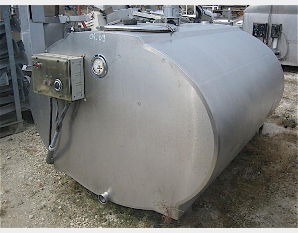 Tank &agrave; lait 1700 litres Groupe de froid et agitation .