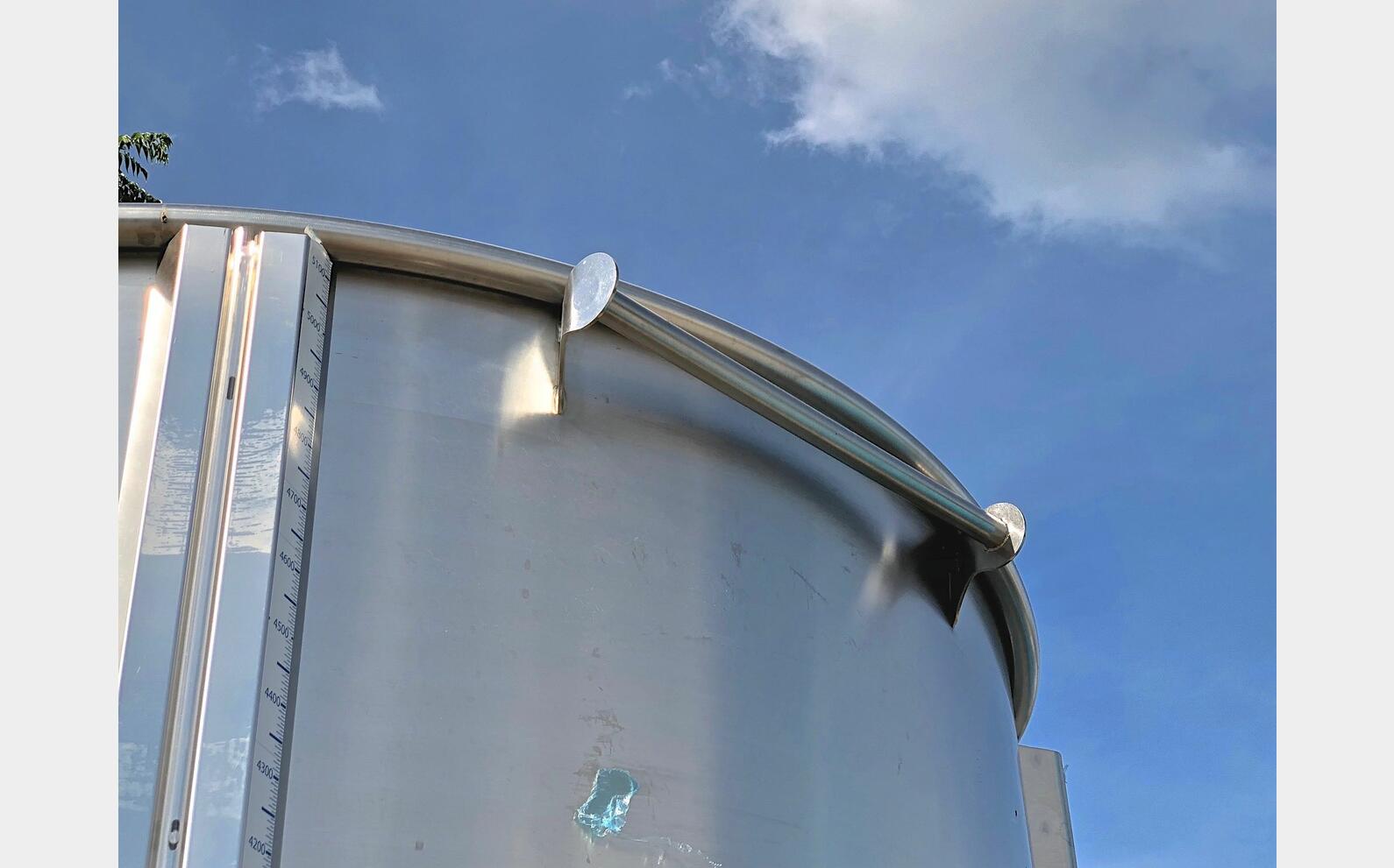 Cuve INOX chapeau flottant de 5000 litres Volume : 5000 litres