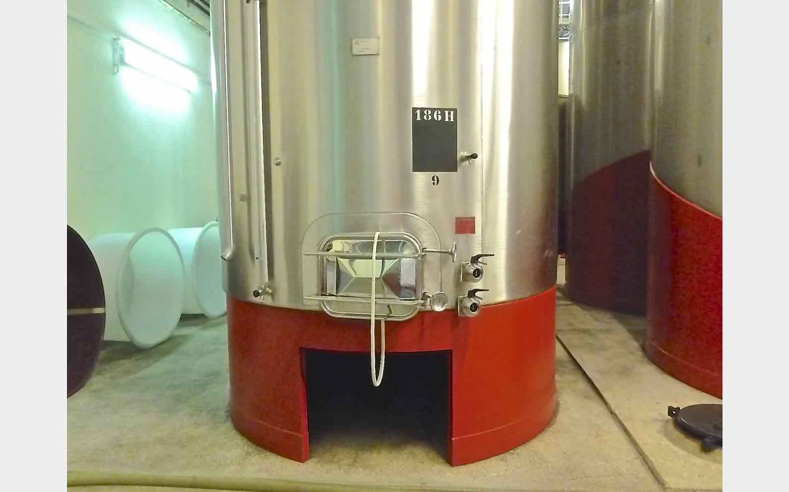 Cuve inox stockage Volume : 185 HLS (18500 litres)