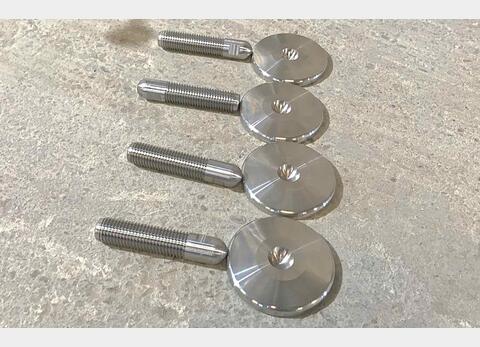 Cuve ferm&eacute;e sur pieds cylindro conique MATERIEL NEUF