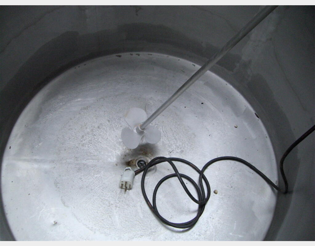 Cuve inox de 1000 litres avec agitateur