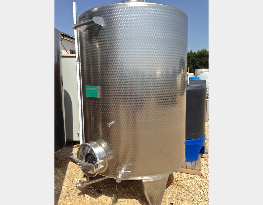 Cuve fermée sur pieds en INOX - Volume : 4300 litres