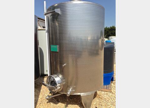 cuve INOX ferm&eacute;e sur pieds de 4300 litres MATERIEL NEUF