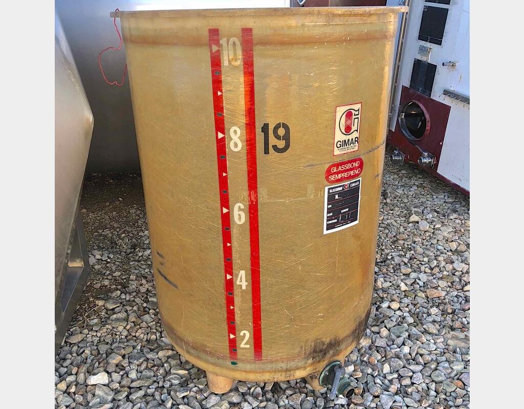 Cuve polyester sur pieds - Volume : 10 hls (1000 litres)