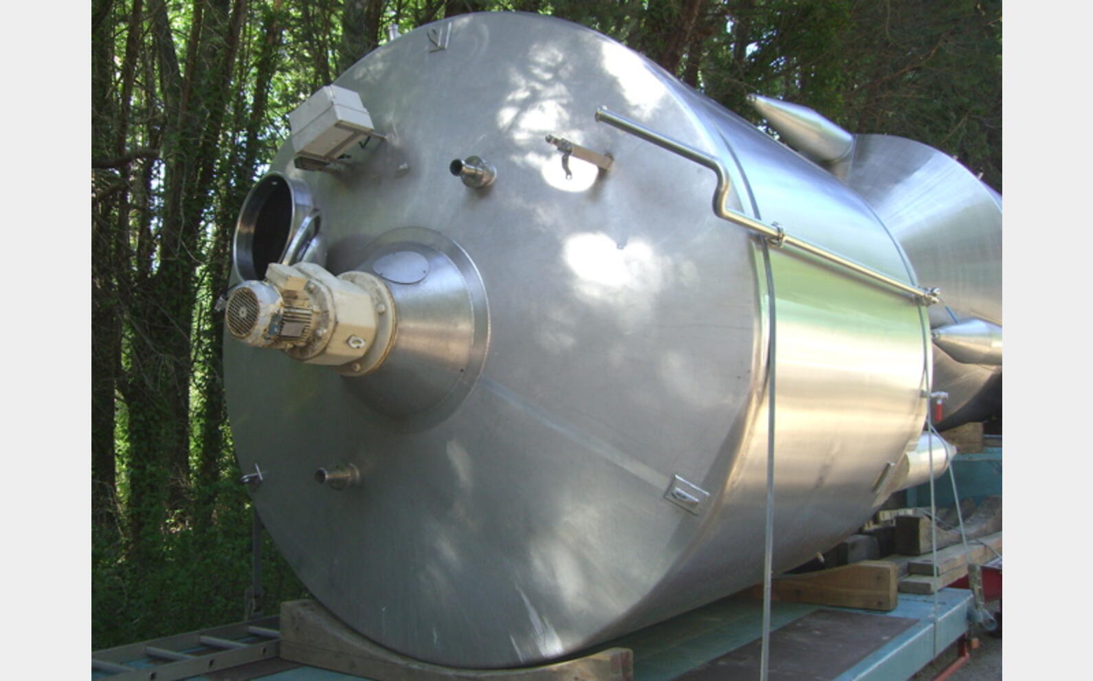 Cuve agit&eacute;e INOX