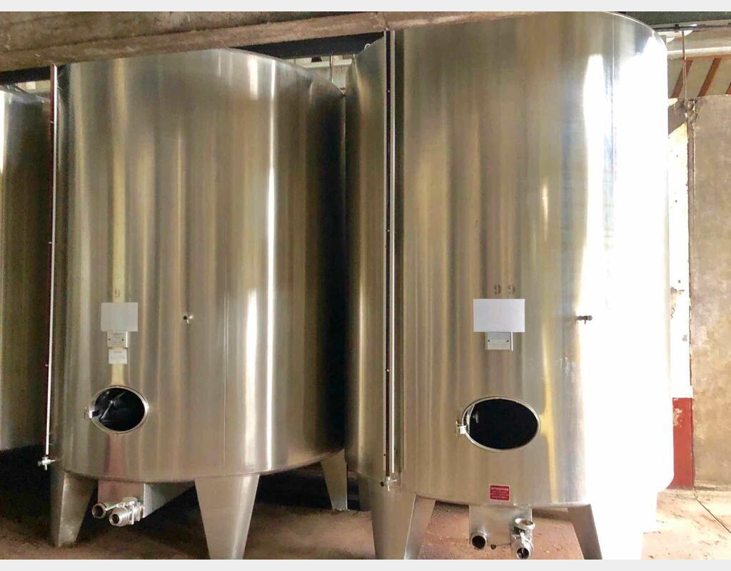 Cuve stockage inox - Fond conique sur pieds 150 HL (15 000 litres)