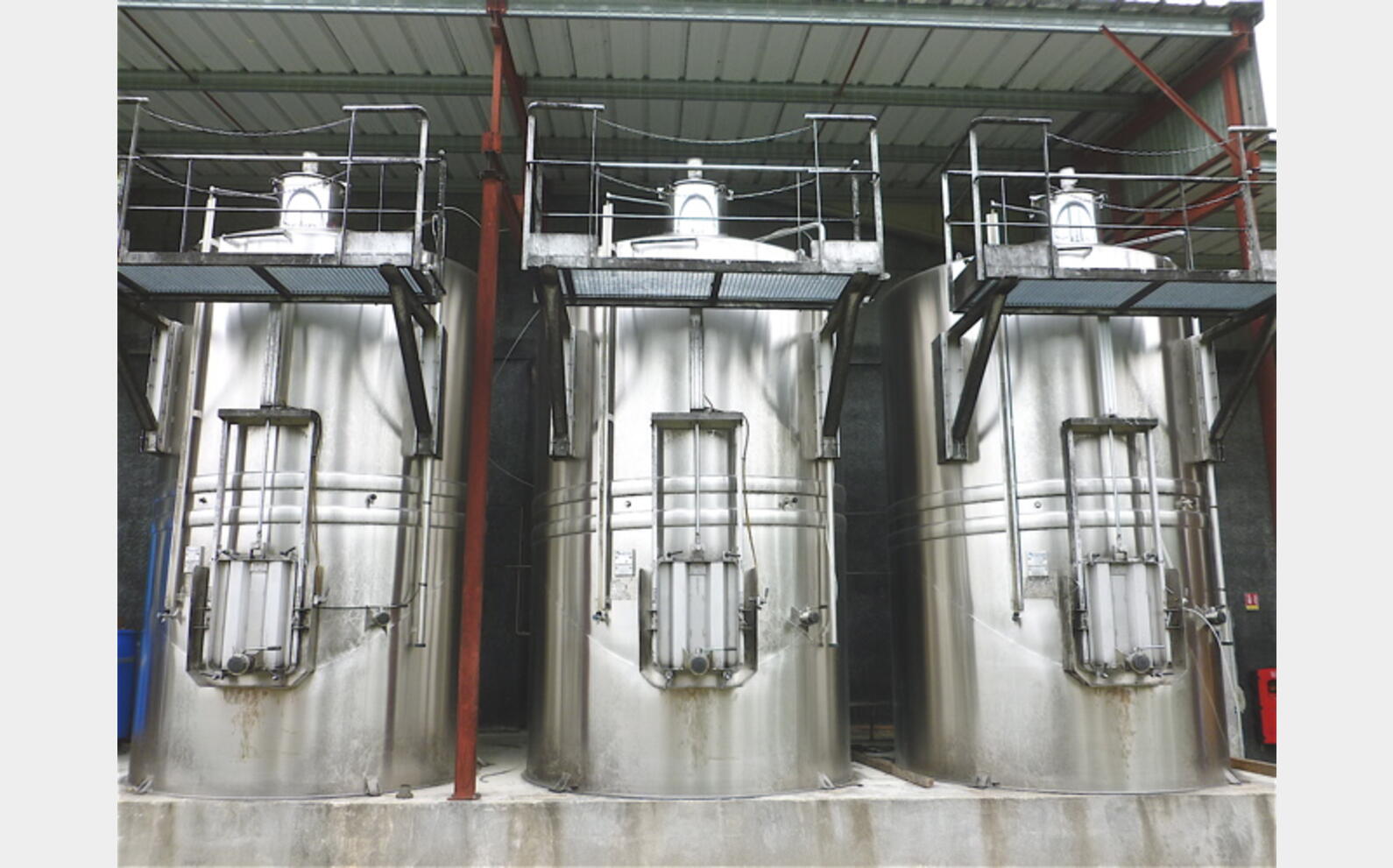 Cuve INOX 316L pente 50% sur jupe Provenance : distillerie