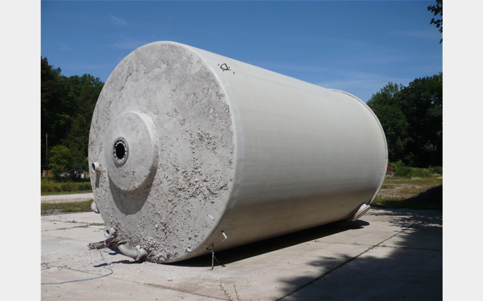 Cuve de stockage polyester de 100m3, Hermex volume : 100 000 litres (1000 hecto) provenance : papeterie. marque : HERMEX