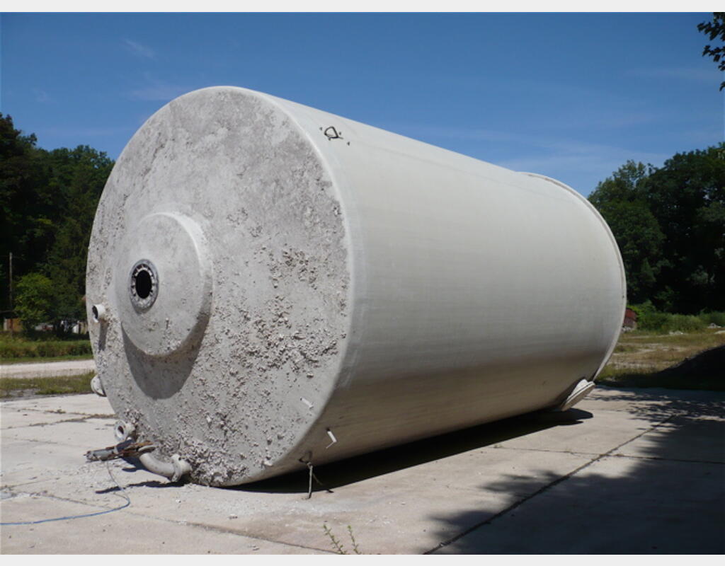cuve de stockage POLYESTER - cylindrique verticale fond avec pente 2%