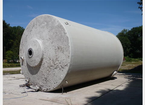 cuve de stockage POLYESTER - cylindrique verticale fond avec pente 2%