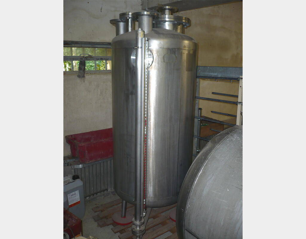 Cuve de stockage INOX 304 L - Volume : 800 litres