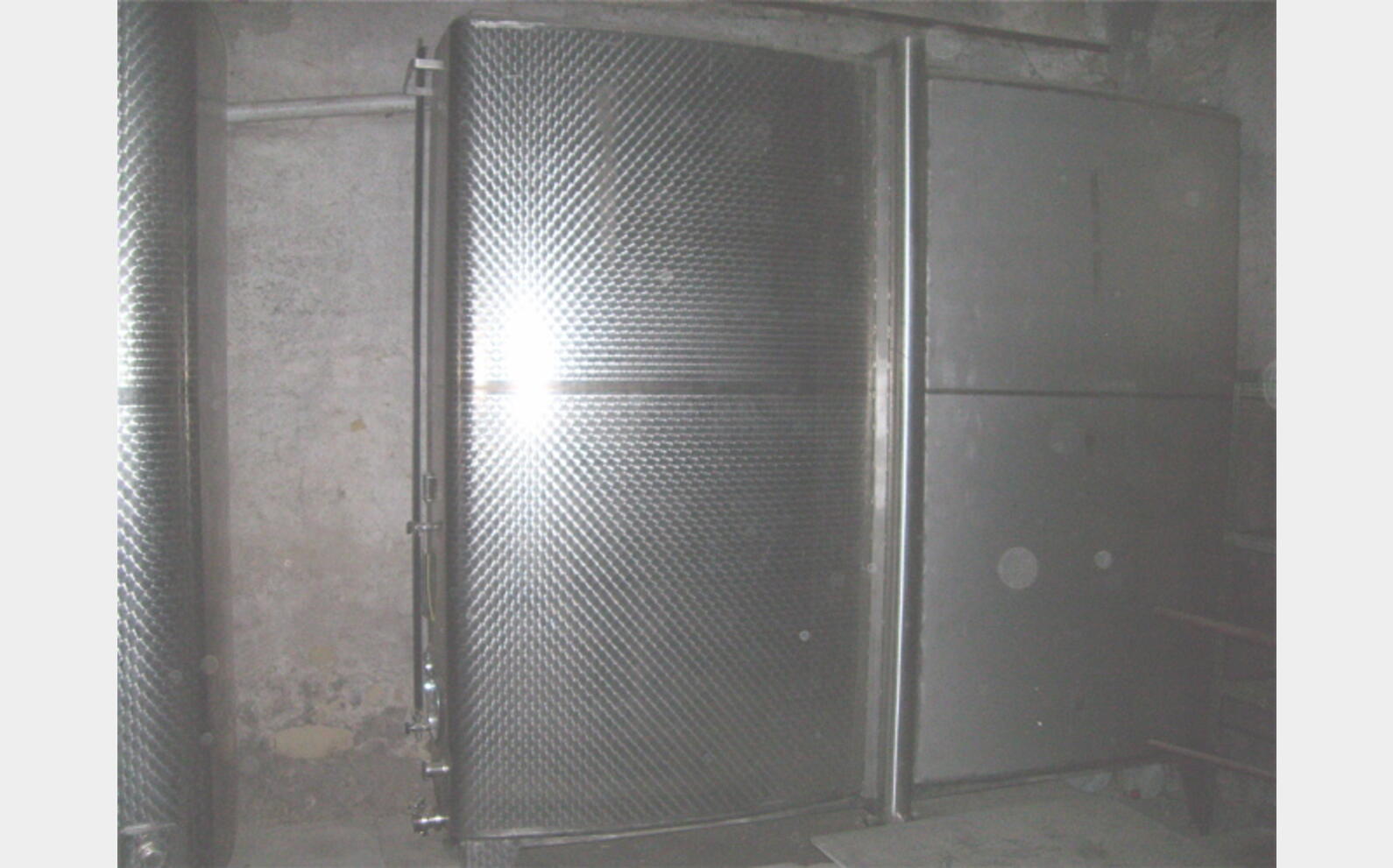 cuve stockage INOX 304 Agroalimentaire (vin rouge). Marque : DEFRANCESCHI. Ann&eacute;e : 1985.