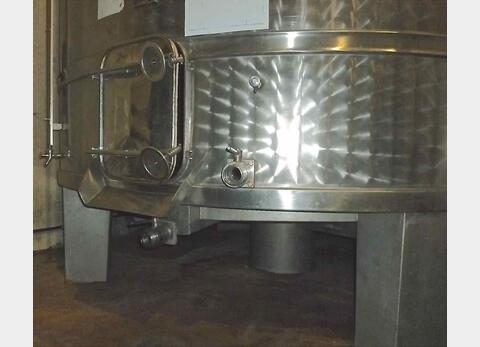 Cuve inox ferm&eacute;e sur pieds