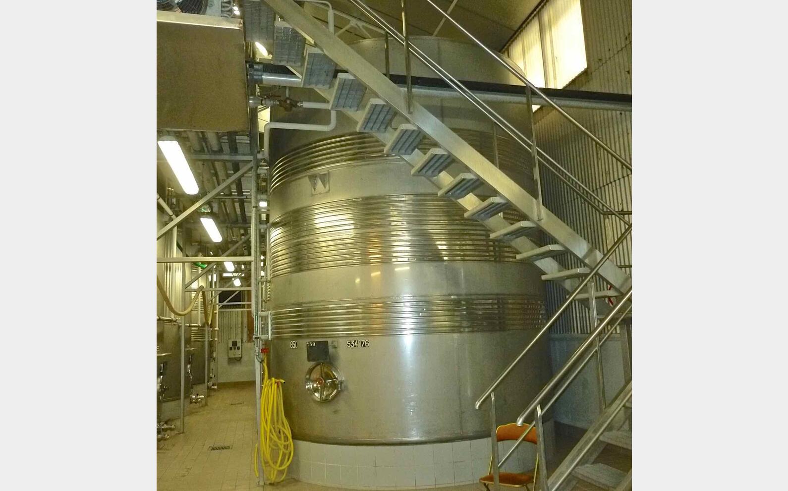 Cuve de stockage inox refroidie Provenance : agroalimentaire (champagne) Marque : ALFA LAVAL
